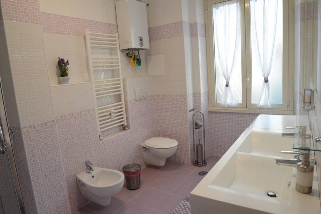 דירות רומא A Casa Di Rosa מראה חיצוני תמונה