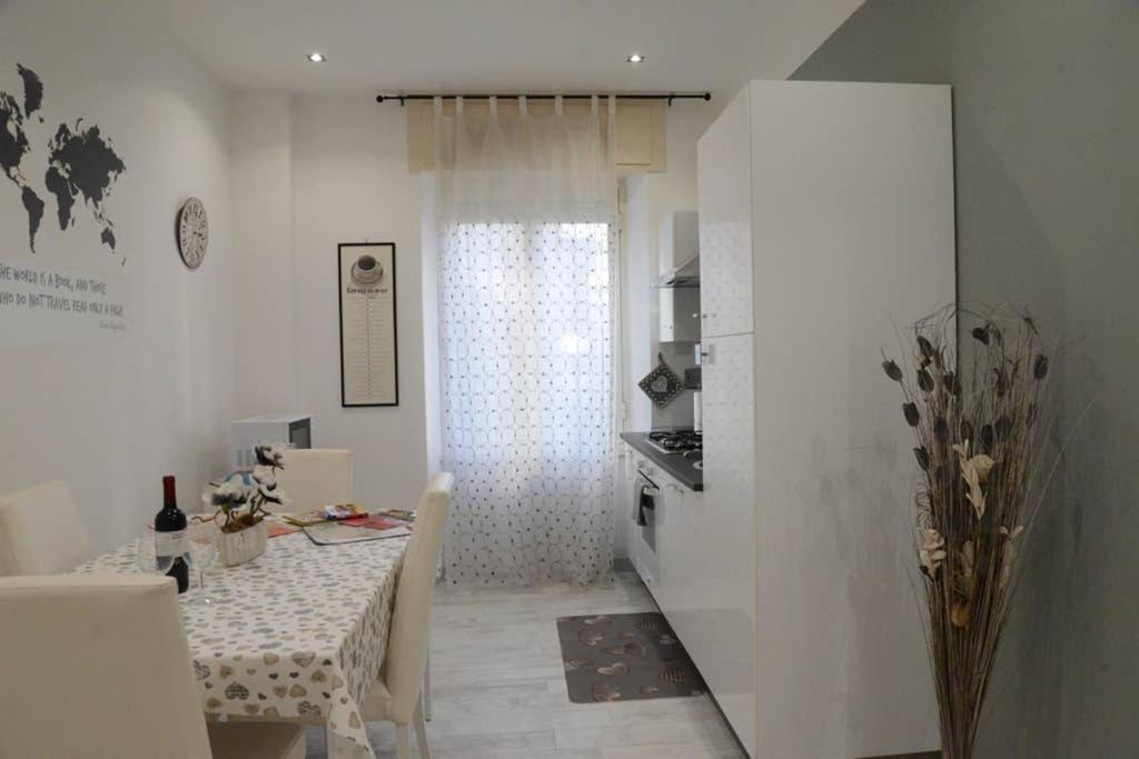 דירות רומא A Casa Di Rosa מראה חיצוני תמונה
